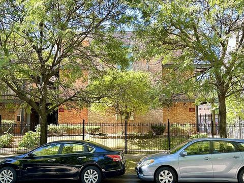 4616 N Beacon Street 1A Chicago IL 60640