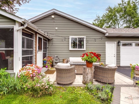 Tiny photo for 717 Roberts Road, Winthrop Harbor, IL 60096 (MLS # 12730213)