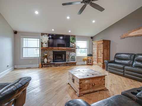 Tiny photo for 717 Roberts Road, Winthrop Harbor, IL 60096 (MLS # 12730213)