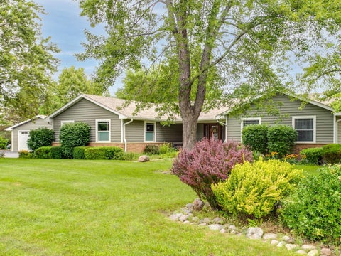 Tiny photo for 717 Roberts Road, Winthrop Harbor, IL 60096 (MLS # 12730213)