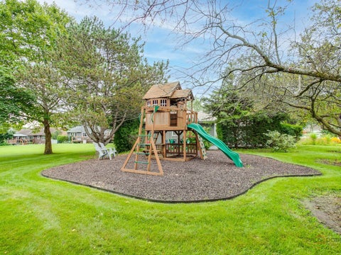 Tiny photo for 717 Roberts Road, Winthrop Harbor, IL 60096 (MLS # 12730213)
