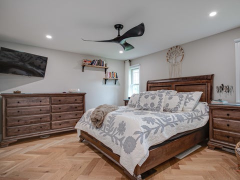 Tiny photo for 717 Roberts Road, Winthrop Harbor, IL 60096 (MLS # 12730213)