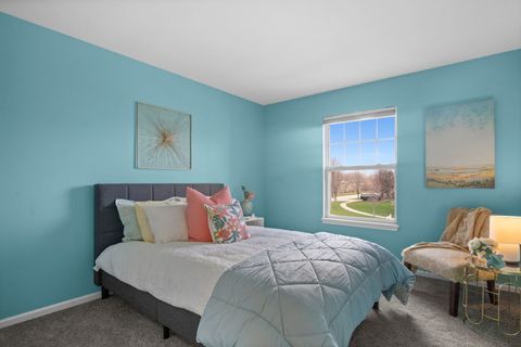 Tiny photo for 1995 Colchester Avenue, Hoffman Estates, IL 60192 (MLS # 12594548)