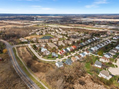 Tiny photo for 1995 Colchester Avenue, Hoffman Estates, IL 60192 (MLS # 12594548)