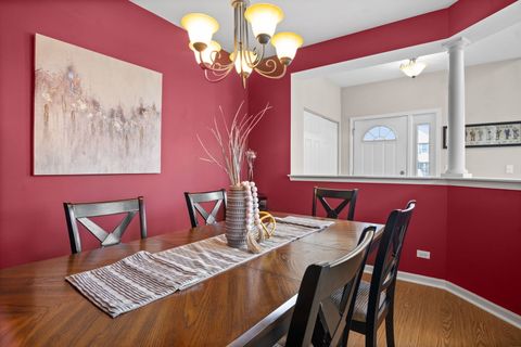 Tiny photo for 1995 Colchester Avenue, Hoffman Estates, IL 60192 (MLS # 12594548)