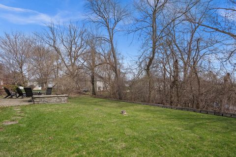 Tiny photo for 1995 Colchester Avenue, Hoffman Estates, IL 60192 (MLS # 12594548)