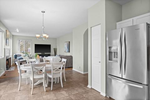 Tiny photo for 1995 Colchester Avenue, Hoffman Estates, IL 60192 (MLS # 12594548)