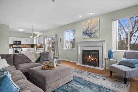 Tiny photo for 1995 Colchester Avenue, Hoffman Estates, IL 60192 (MLS # 12594548)