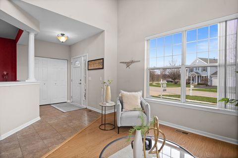 Tiny photo for 1995 Colchester Avenue, Hoffman Estates, IL 60192 (MLS # 12594548)