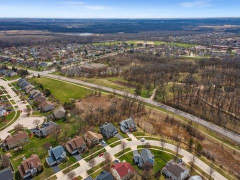 Tiny photo for 1995 Colchester Avenue, Hoffman Estates, IL 60192 (MLS # 12594548)