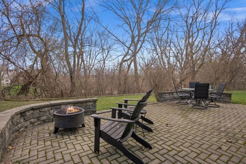 Tiny photo for 1995 Colchester Avenue, Hoffman Estates, IL 60192 (MLS # 12594548)