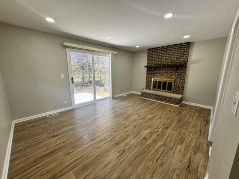 Tiny photo for 940 Tanglewood Drive, Wheeling, IL 60090 (MLS # 12602613)