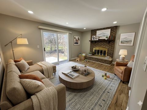 Tiny photo for 940 Tanglewood Drive, Wheeling, IL 60090 (MLS # 12602613)