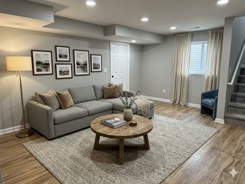 Tiny photo for 940 Tanglewood Drive, Wheeling, IL 60090 (MLS # 12602613)