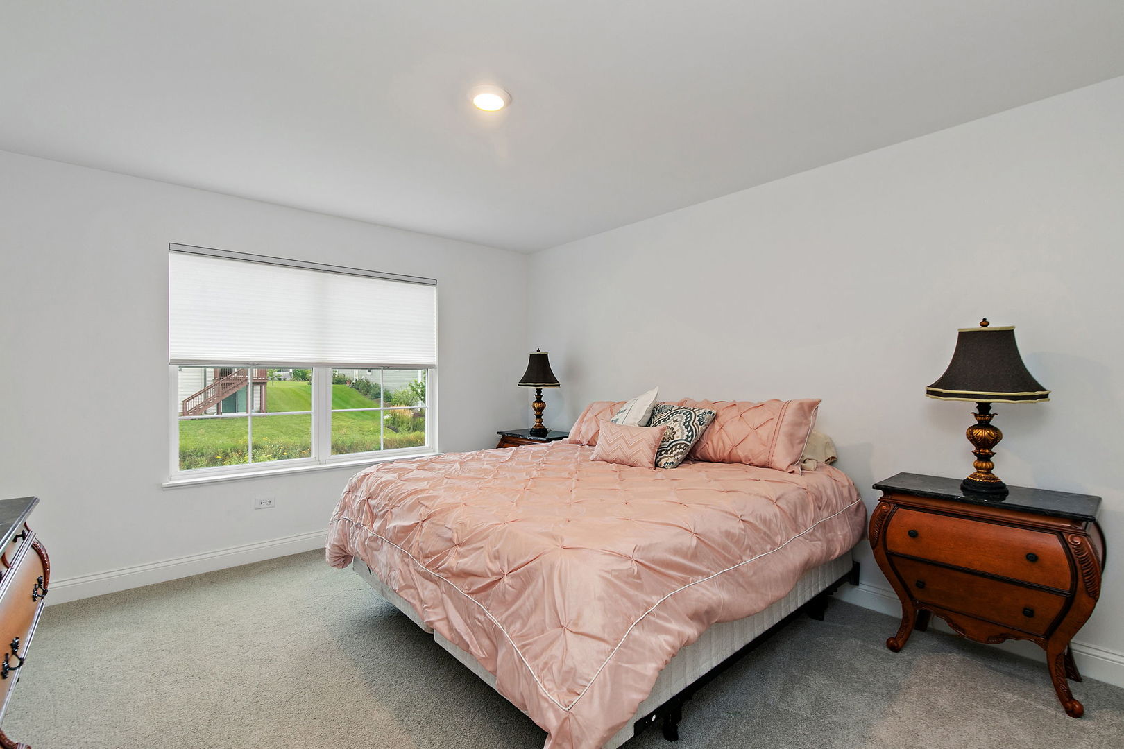 Crystal Lake, Illinois 60012, United States, 5 Bedrooms Bedrooms, ,4 BathroomsBathrooms,Residential,Active,204454