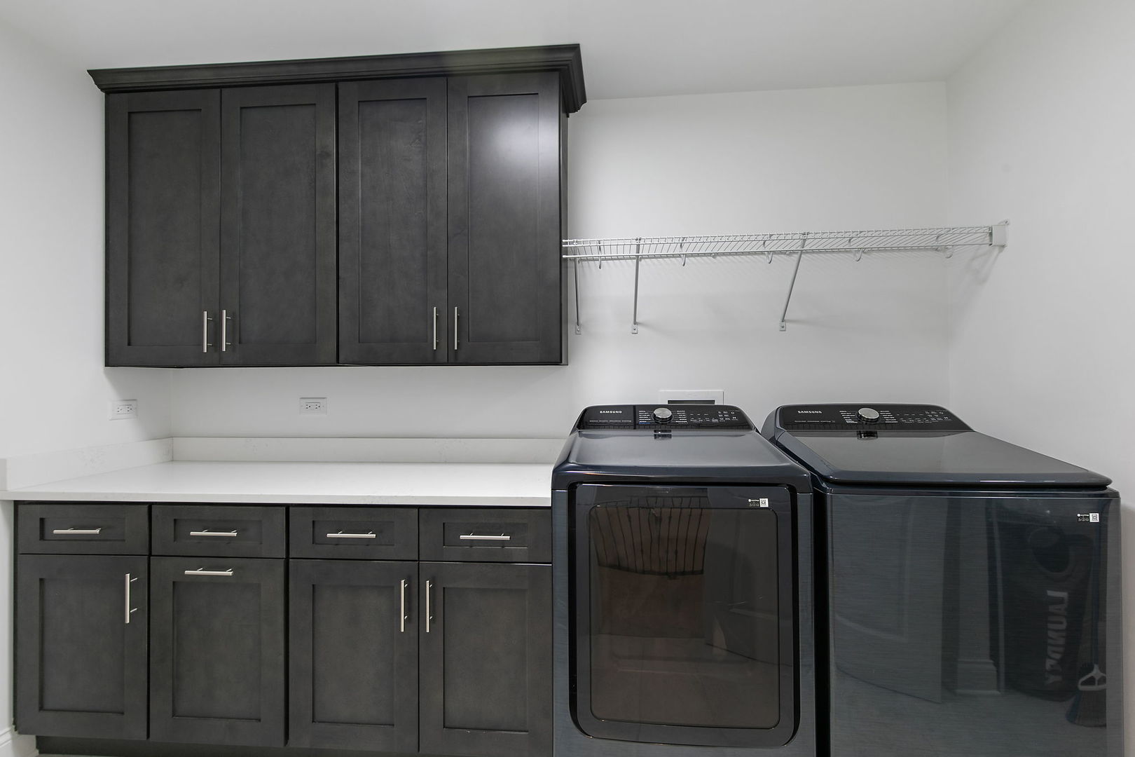 Crystal Lake, Illinois 60012, United States, 5 Bedrooms Bedrooms, ,4 BathroomsBathrooms,Residential,Active,204454