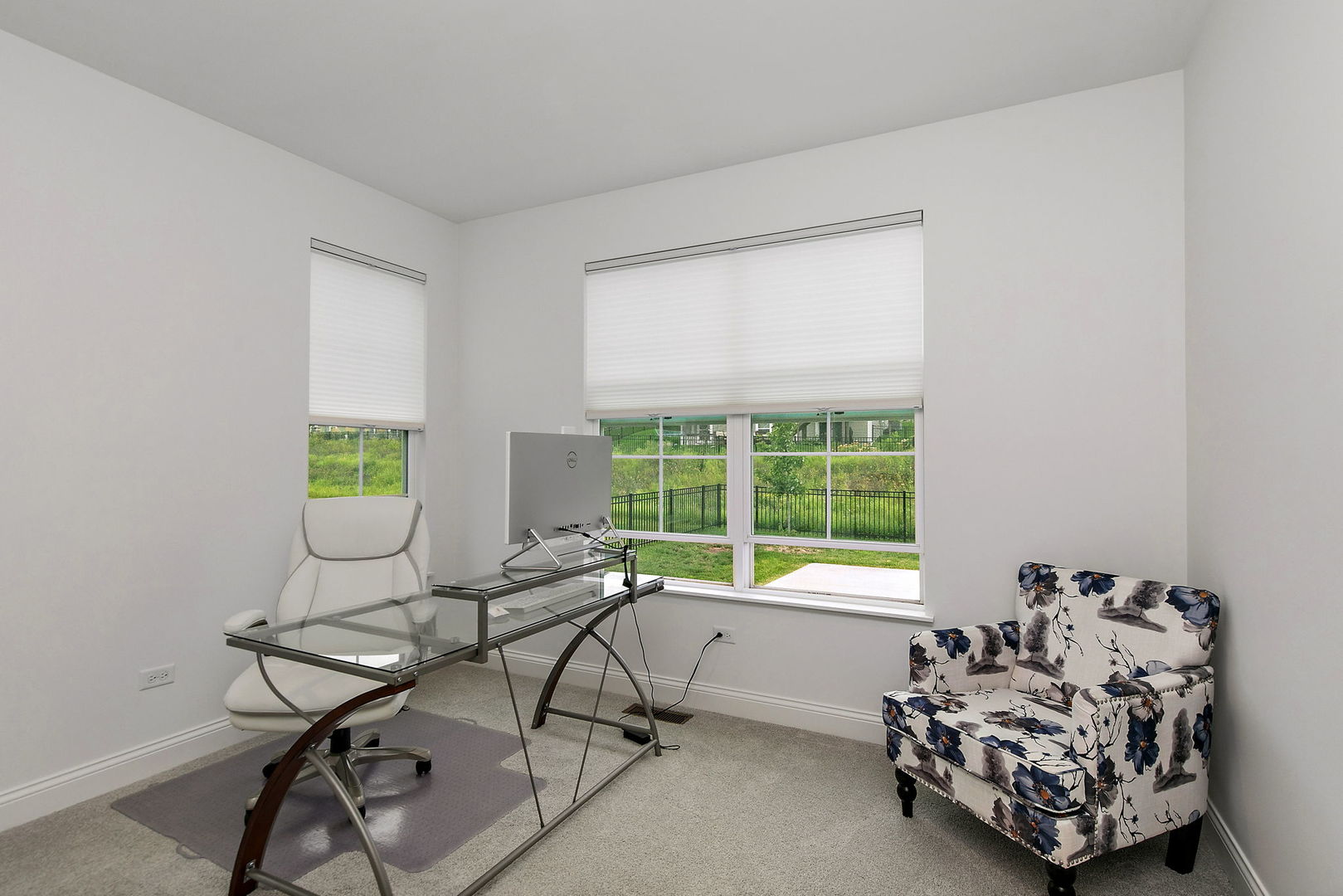 Crystal Lake, Illinois 60012, United States, 5 Bedrooms Bedrooms, ,4 BathroomsBathrooms,Residential,Active,204454