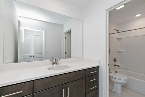 Tiny photo for 1119 Glengary Circle, Crystal Lake, IL 60012 (MLS # 12462286)