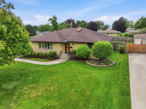 Tiny photo for 811 Magnolia Drive, Joliet, IL 60435 (MLS # 12720603)