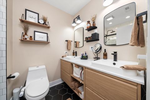 Tiny photo for 2839 N BURLING Street #3N, Chicago, IL 60657 (MLS # 12531508)