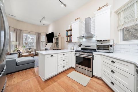 Tiny photo for 2839 N BURLING Street #3N, Chicago, IL 60657 (MLS # 12531508)