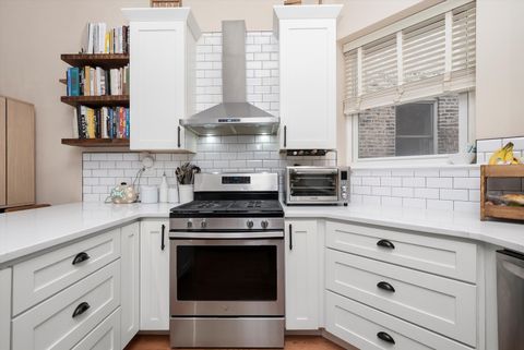 Tiny photo for 2839 N BURLING Street #3N, Chicago, IL 60657 (MLS # 12531508)