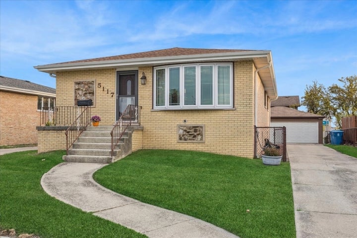 Photo 1 of 21 — 5117 W 121st Place, Alsip, IL 60803