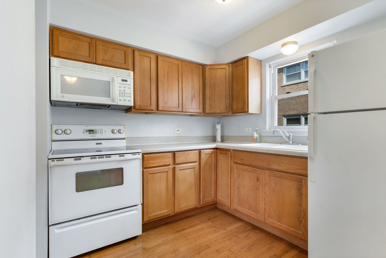1539 Harlem Avenue 2W
