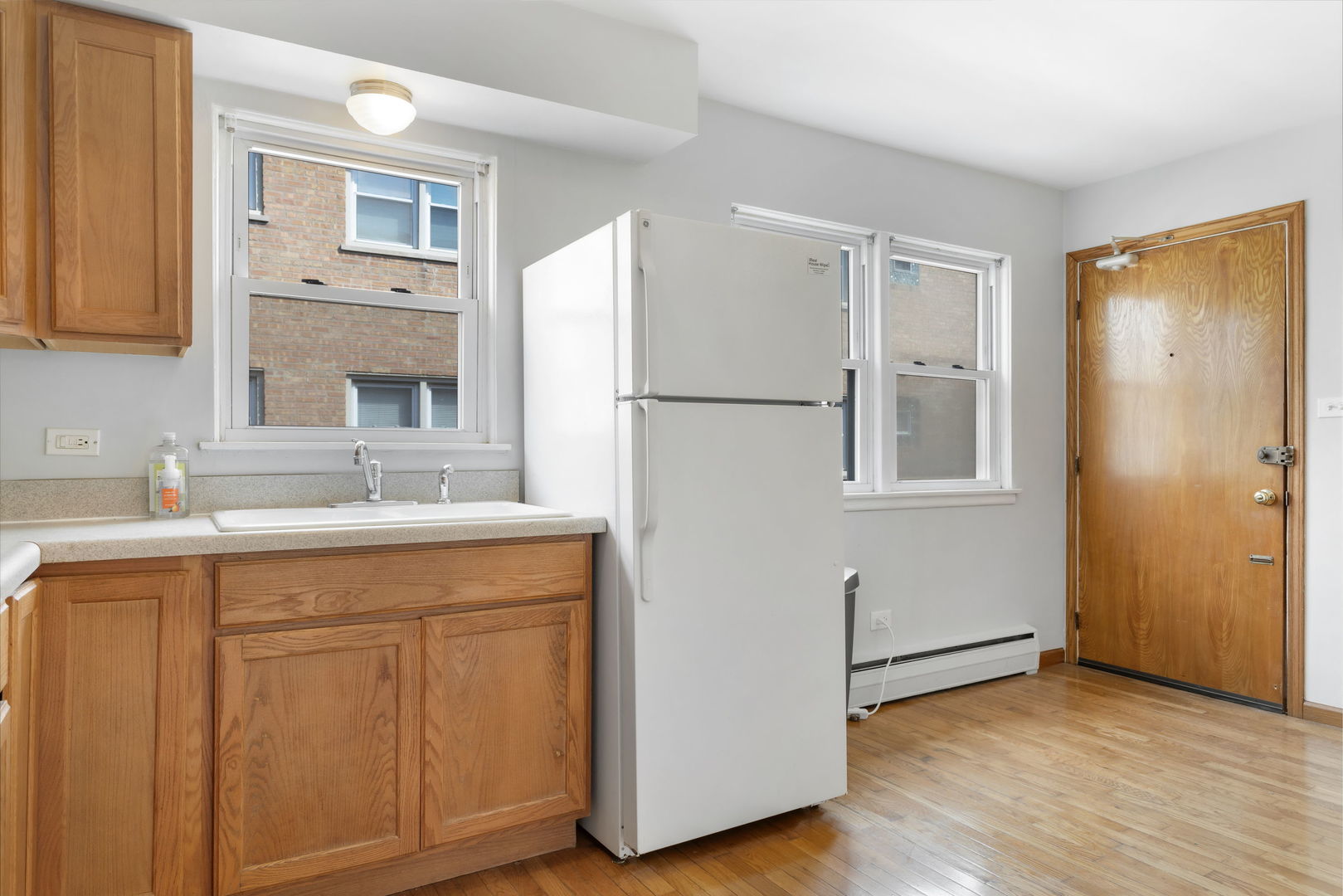 1539 Harlem Avenue 2W
