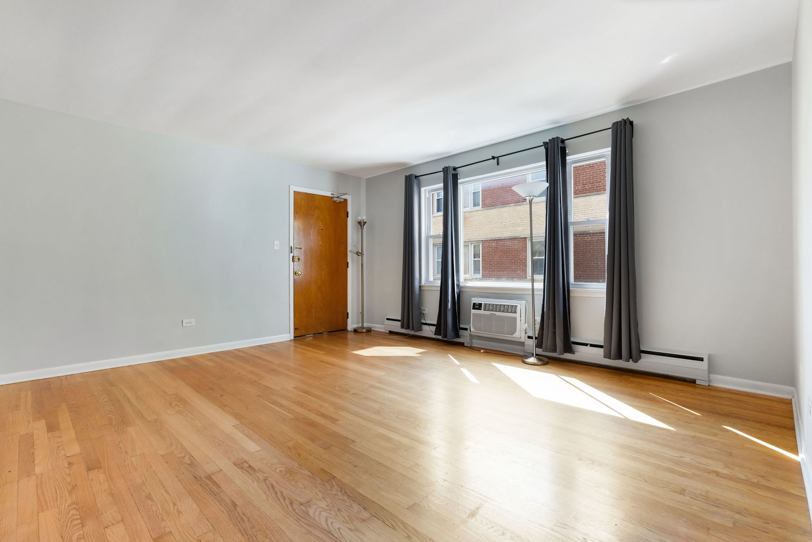 1539 Harlem Avenue 2W