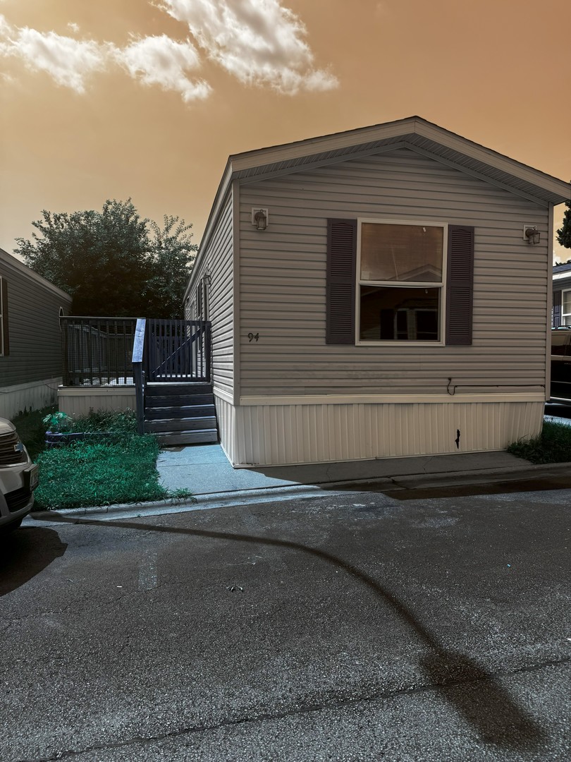 94 Hawthorne Drive