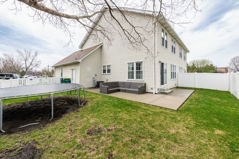 Tiny photo for 223 Huntington Court, Shorewood, IL 60404 (MLS # 12606574)