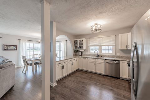 Tiny photo for 223 Huntington Court, Shorewood, IL 60404 (MLS # 12606574)