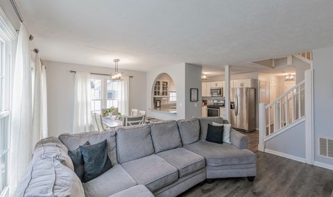 Tiny photo for 223 Huntington Court, Shorewood, IL 60404 (MLS # 12606574)