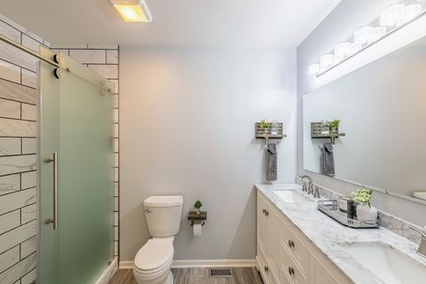 Tiny photo for 223 Huntington Court, Shorewood, IL 60404 (MLS # 12606574)