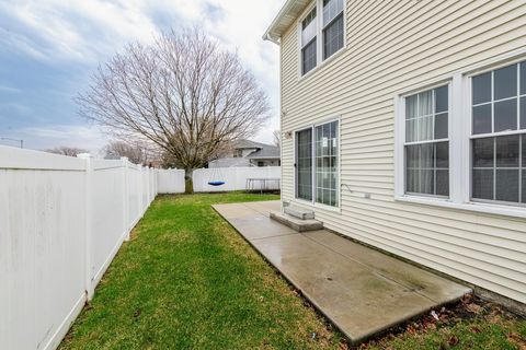 Tiny photo for 223 Huntington Court, Shorewood, IL 60404 (MLS # 12606574)