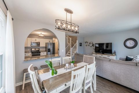 Tiny photo for 223 Huntington Court, Shorewood, IL 60404 (MLS # 12606574)