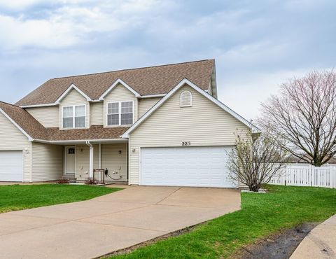 Photo of 223 Huntington Court, Shorewood, IL 60404 (MLS # 12606574)