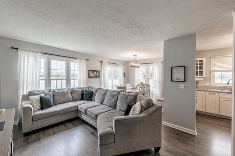 Tiny photo for 223 Huntington Court, Shorewood, IL 60404 (MLS # 12606574)