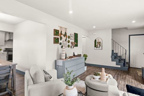 Tiny photo for 2S130 Waltham Court, Warrenville, IL 60555 (MLS # 12594686)