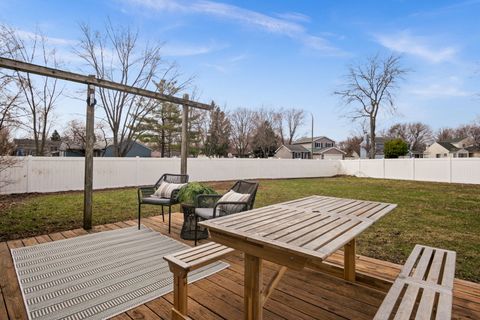 Tiny photo for 2S130 Waltham Court, Warrenville, IL 60555 (MLS # 12594686)