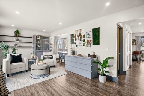 Tiny photo for 2S130 Waltham Court, Warrenville, IL 60555 (MLS # 12594686)