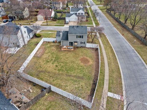 Tiny photo for 2S130 Waltham Court, Warrenville, IL 60555 (MLS # 12594686)