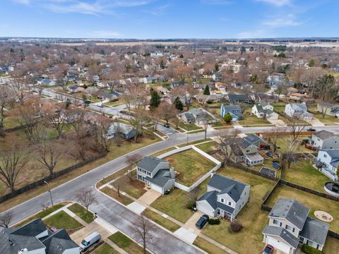 Tiny photo for 2S130 Waltham Court, Warrenville, IL 60555 (MLS # 12594686)