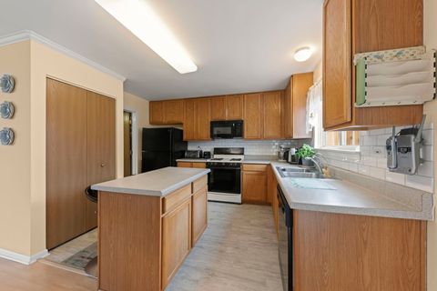 Tiny photo for 2924 Impressions Drive, Lake In The Hills, IL 60156 (MLS # 12591409)