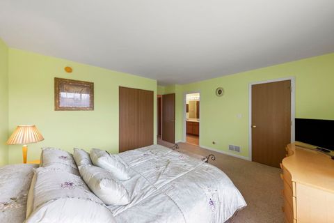 Tiny photo for 2924 Impressions Drive, Lake In The Hills, IL 60156 (MLS # 12591409)