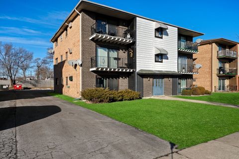 Tiny photo for 7242 W 86th Street #3A, Bridgeview, IL 60455 (MLS # 12573278)