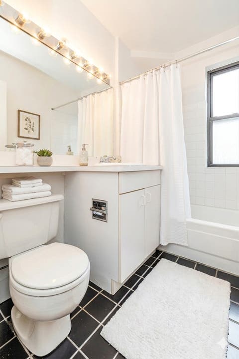 Tiny photo for 725 W Sheridan Road W #502, Chicago, IL 60613 (MLS # 12732738)
