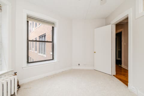 Tiny photo for 725 W Sheridan Road W #502, Chicago, IL 60613 (MLS # 12732738)