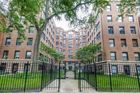 Photo of 725 W Sheridan Road W #502, Chicago, IL 60613 (MLS # 12732738)